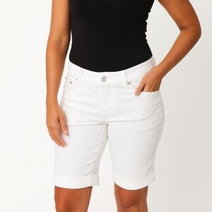 DKNY Shorts Womens Size 4 White Bermuda Denim NEW With Flaw Vacay Spring Summer